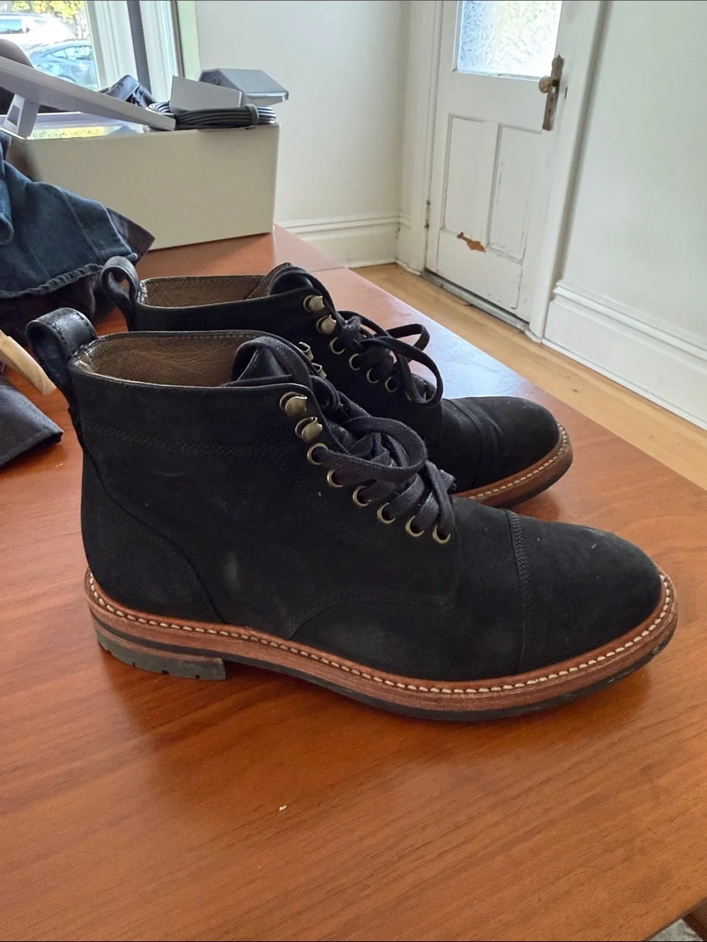 Taylor Stitch classic black